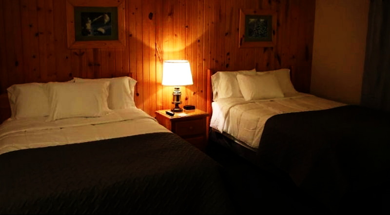 Holiday Motel - Web Listing (newer photo)